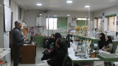 هم‌افزایی دانش و عمل؛ بازدید دانشجویان زراعت شهرکرد از دستاوردهای تحقیقات کشاورزی استان